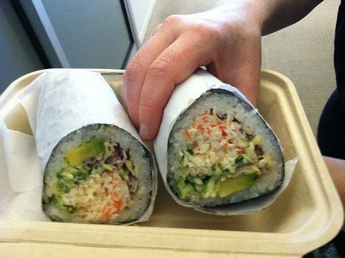 10knotes:  sushi burrito oh my god I want one Smokeporch.com Follow this blog, you