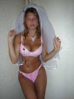 Brides in Lingerie