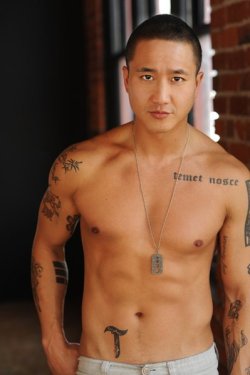 piratesandlightbulbs-blog-blog:  terry chen… so sexy.  thank you combat hospital for having such a sexy cast member.  ::drool::