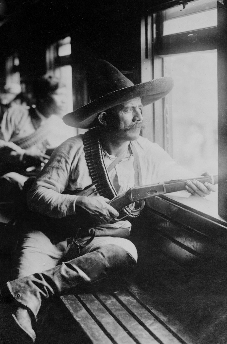 lamuchachadelastierraslejanas:  Aquellos eran tiempos de revolucion 