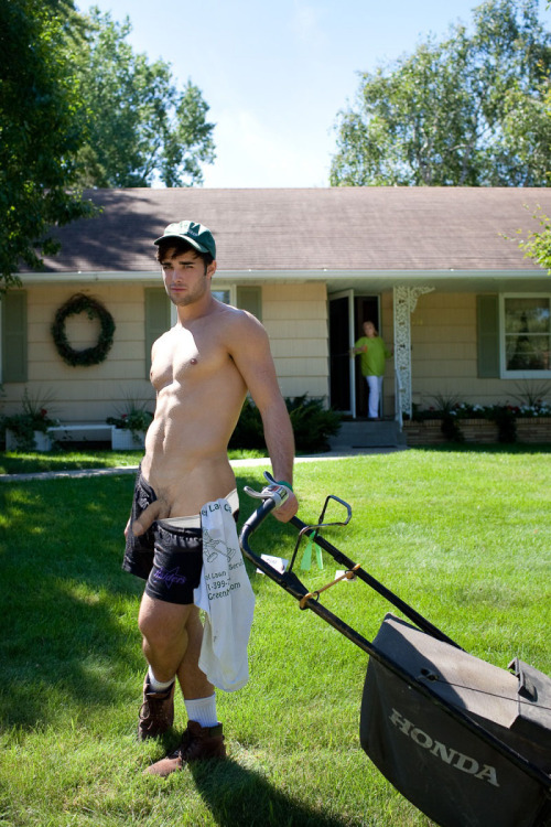 “Oh, lawn boy! Would you like to come in and … uh … cool off?”  [ #gayporn #gay #porn #lawnboy ]