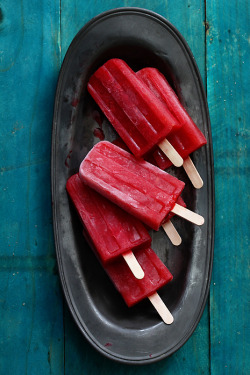 keepcalmandstruton:  Raspberry and Kumquat Caipirinha Popsicle 