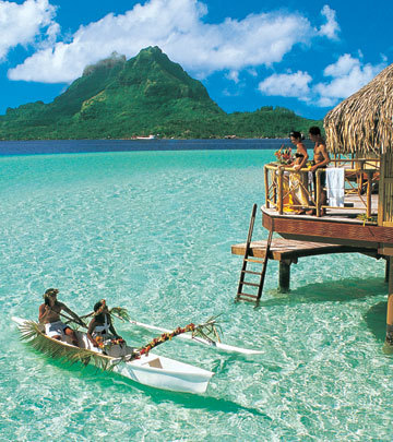 glitter-waves:  just me going out for a morning paddle 