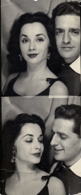 southerncharmm:  vintagephoto:  1950’s photobooth  She and her eyebrows are perf