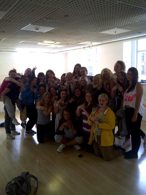 The picture Tom tweeted of the Manchester Stars today :) &lt;3