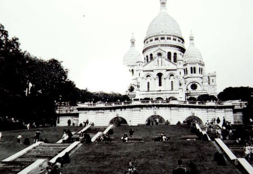 fragmentarygirl: by my friend from Paris who was a photography major, Melisa Demaestri 