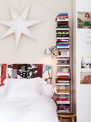 littlecraziness:  A pretty way to store your favourite books by the bed. 