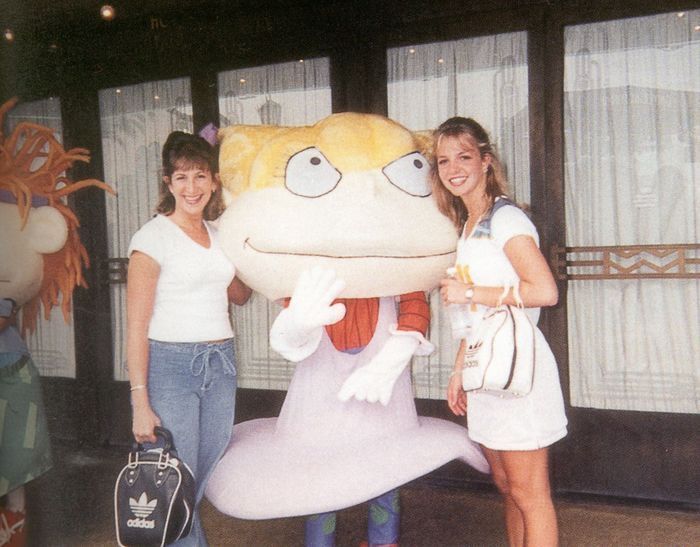 ryancrobert:  britney spears posing with iggy azalea  