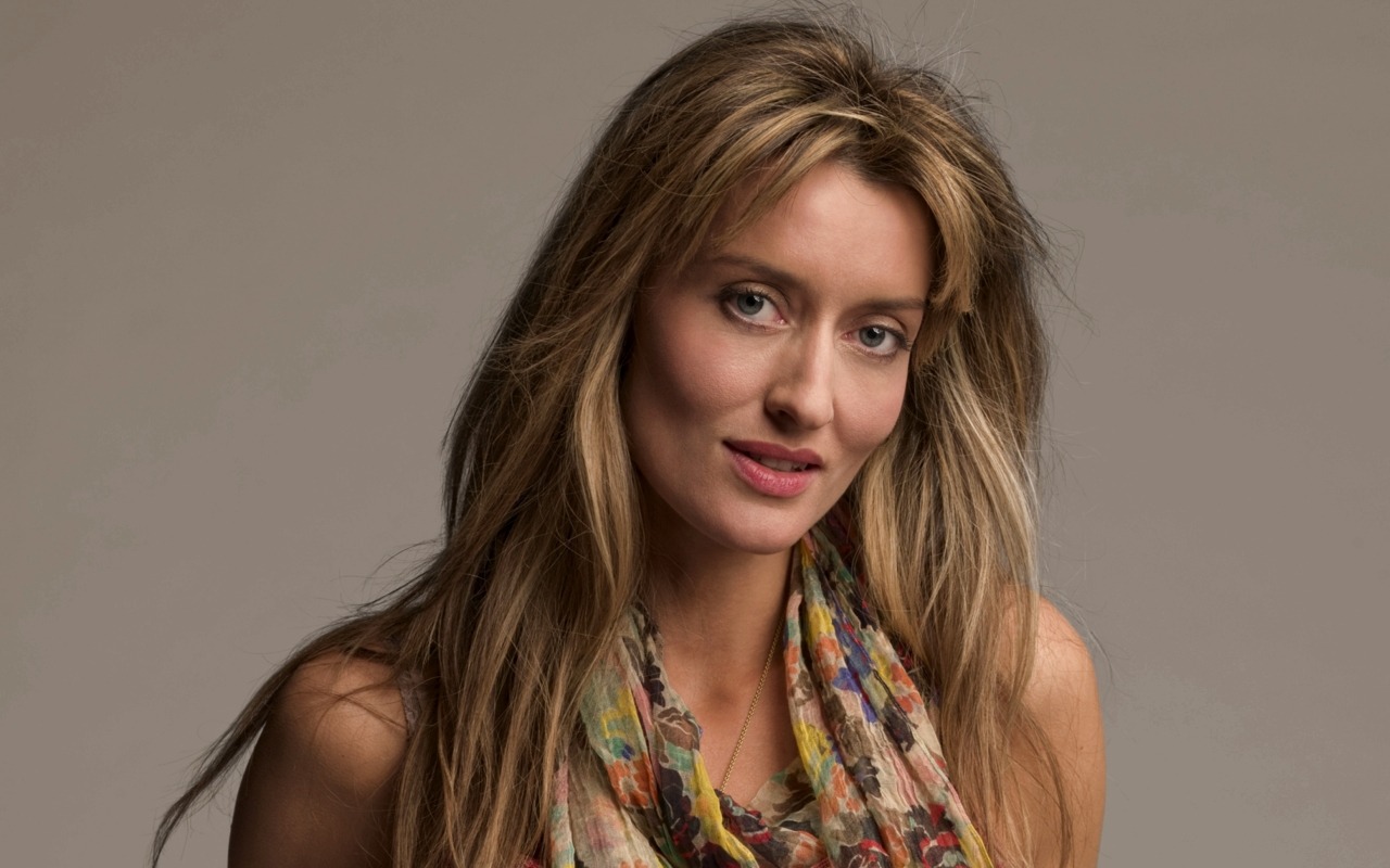 urbancougar:  Natascha McElhone We went on something of a Californication binge last