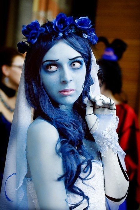 justoutofthisworld:  600notes:  centricyukinoarima:  asdfghjkl Ariel  wow at the corpse bride. Alice in here looks like a slut.. @_@  Ariel and Emily! :D 