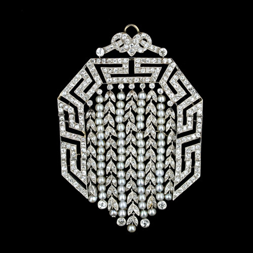omgthatdress:  Necklace ca. 1920 via Lang Antiques 