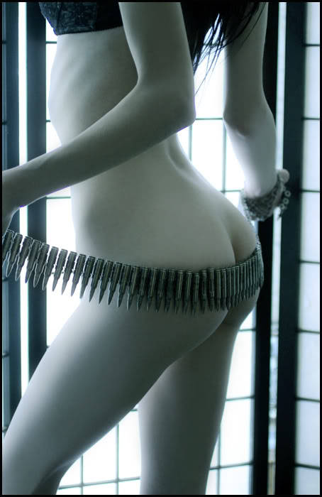 foreverstreetmetalbitch:  bitch with a bullet belt 