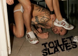 footworshippingfaggot:  Sir a faggot slave