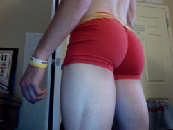 bonerdream:  perfect ass. 