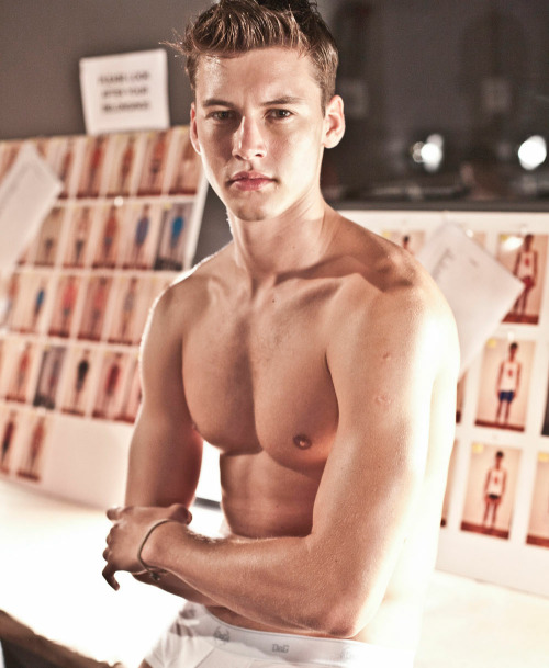 yellowasian:
“ Alfred Kovac | Parke & Ronen SS12 by Michael Ching
”