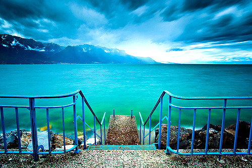 sunsurfer:  Turquoise Water, Lake Léman, Switzerland  photo by klorklor