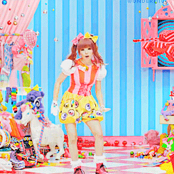 (ﾉ◕ ヮ ◕)ﾉ*･✧Kawaiii*･✧