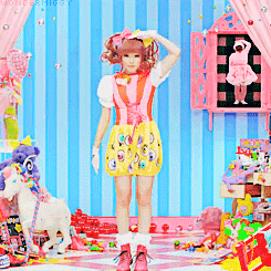 (ﾉ◕ ヮ ◕)ﾉ*･✧Kawaiii*･✧