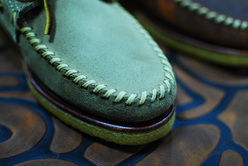 Red Wing SS12
Digging the yellow crepe soles
Source: Selectism