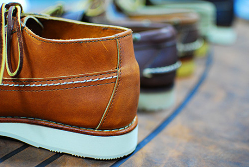 Red Wing SS12
Digging the yellow crepe soles
Source: Selectism