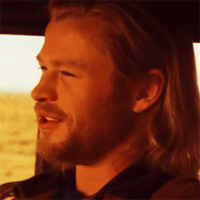 captus-ganymede:  lolmonsters:   CAPTAIN AMERICA AS SLEEPING BEAUTY OMG.    ^  TONY AS KUZCO 