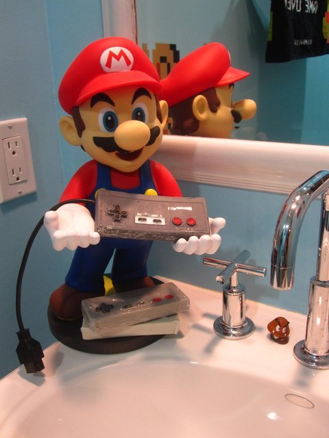 ja-mat:  Mario bathroom swag!! 