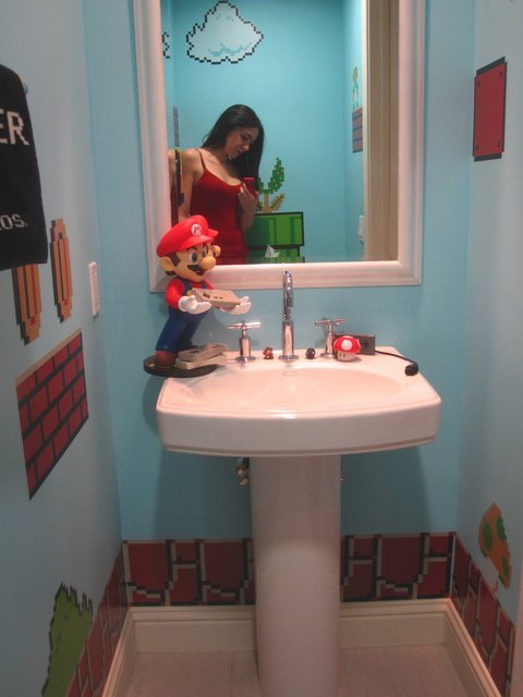 ja-mat:  Mario bathroom swag!! 
