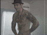 Aula de dança com Avenged Sevenfold.