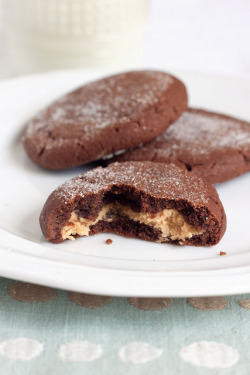 gastrogirl:  magic peanut butter middle cookies.