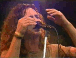 bathoryelf:  toasterspasm:  Alive | Pearl Jam  POR LA MIERDA ES QUE QUIERO IR A VERTE :( 