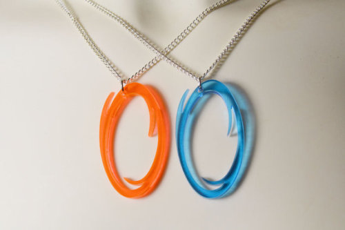 webzor:Portal Friendship Necklaces by LicketyCutThis is a triumph! These beautiful acrylic friendshi