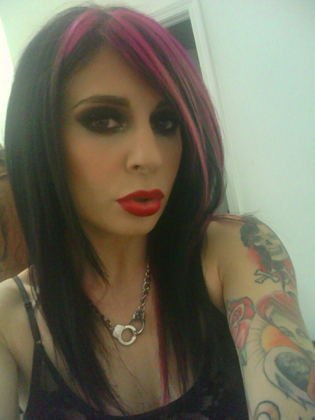 XXX joannaangel:  Well this is pretty hot but photo