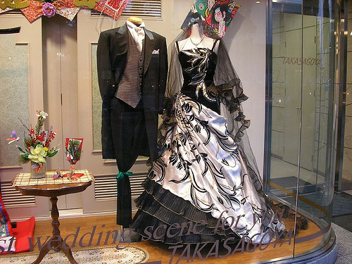 thelovelysin:  This is my dream wedding dress &lt;3 