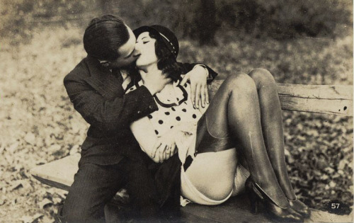vintagegal:  1930’s erotica  porn pictures