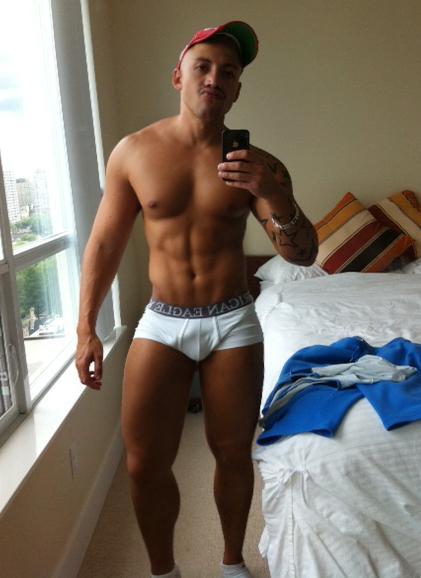 sexykyguy2011:  Very Hot 