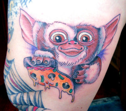 fuckyeahpizza:  Gizmo and Pizza tattoo done