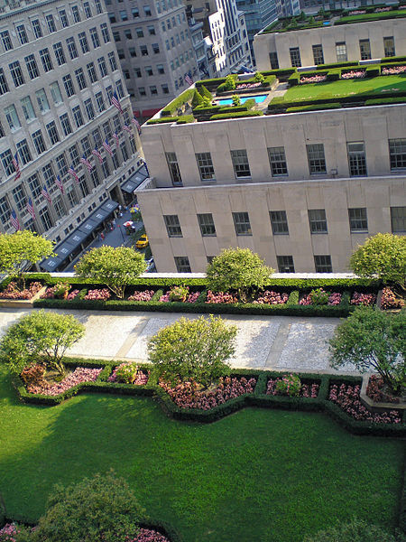 drownedparadise:  Roof gardens of Rockfeller Center, New York City 
