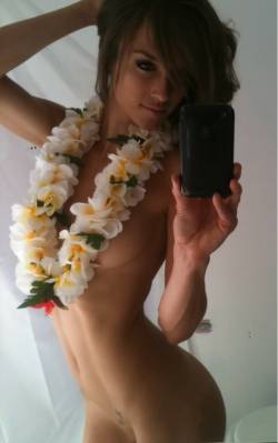 bathroommirrorshots:  @MalenaMorgan her body is #paradise