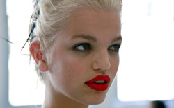 vogueweekend:  Daphne Groeneveld backstage