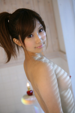 shima-ken:  話題のアイドル級美少女１８歳ＡＶ女優「小島みなみ」のエッチな画像 - みんくちゃんねる 