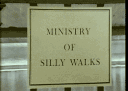 oestranhomundodek:  Ministry of Silly Walks