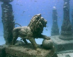 winstonelliott:   Lost for 1,600 years, the royal quarters of Cleopatra were discovered off the shores of Alexandria. A team of marine archaeologists, led by Frenchman, Franck Goddio, began excavating the ancient city in 1998. Historians believe the site