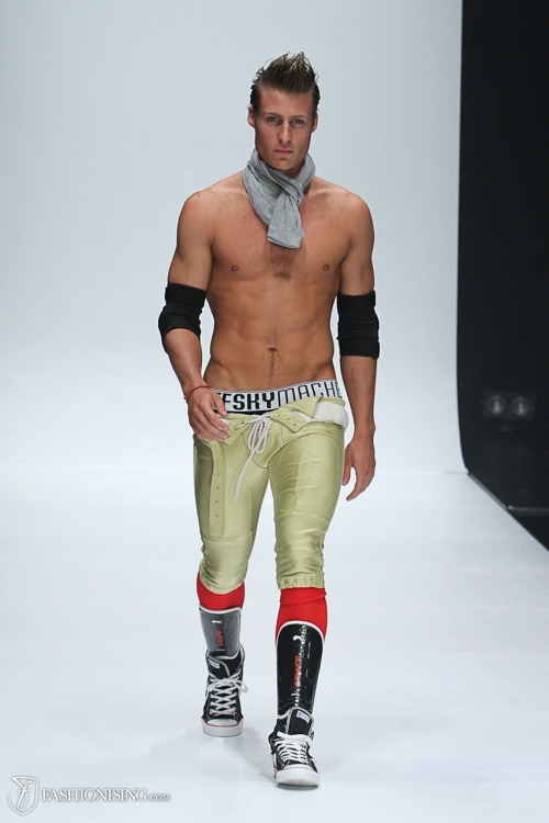 Ristefsky Macheda - Spring / Summer 2011
