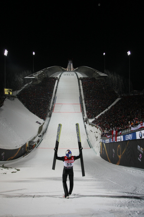 thedistanceisnotlong:skijumpingmania:Photo by Pierre TeyssotBeautiful moment right there! :’)