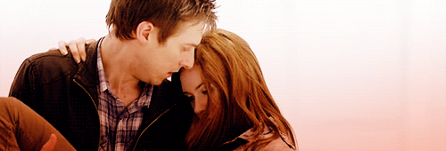 somekindofsimplicity:  THE WAY HE LOOKS AT HER. OH. MY GOD. WANT. I WANT A RORY.