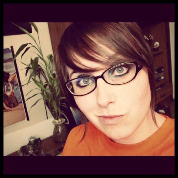 corievans:  Short hair college Cori (Taken with instagram)  Cute!