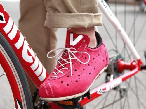 shirtlessmind:  yes, these are cycling shoes