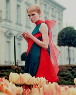 witchesandslippersandhoods:  Mia Farrow 