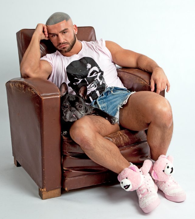 fully clothed Francois is so very alluring&hellip;.