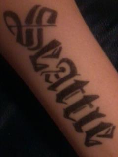 I swear, my cousin needs too become a tattoo artist. 